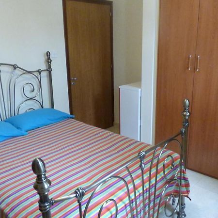 Kalampakas Guesthouse Larnaca Extérieur photo