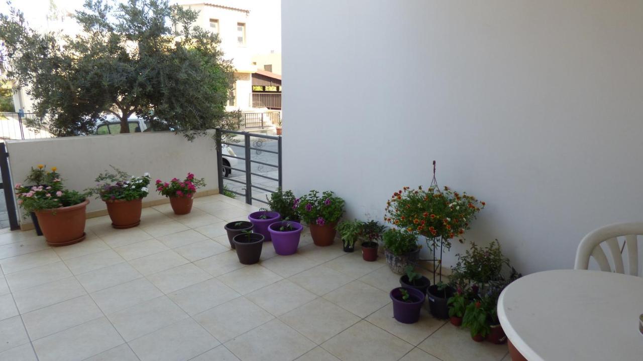 Kalampakas Guesthouse Larnaca Extérieur photo